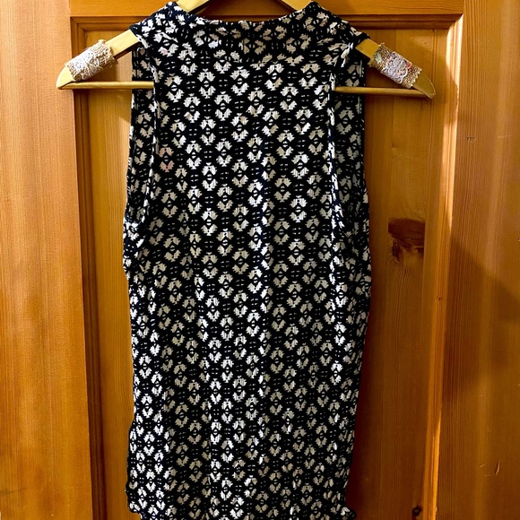 Small Ripe top - black and white. V. comfortable - Picture 1 of 3